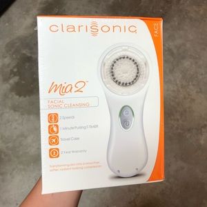 NEW Clarisonic Mia 2 White cleaning brush